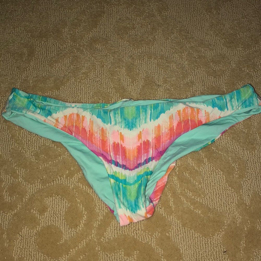 Reversible rip curl bottoms